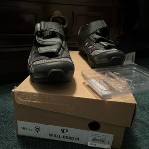 Pearl Izumi Black Cycling Shoes